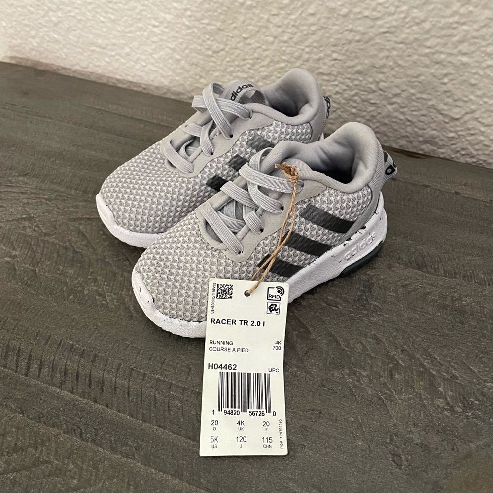 Adidas baby toddler Light Gray Sneakers NEW - Picture 2 of 6